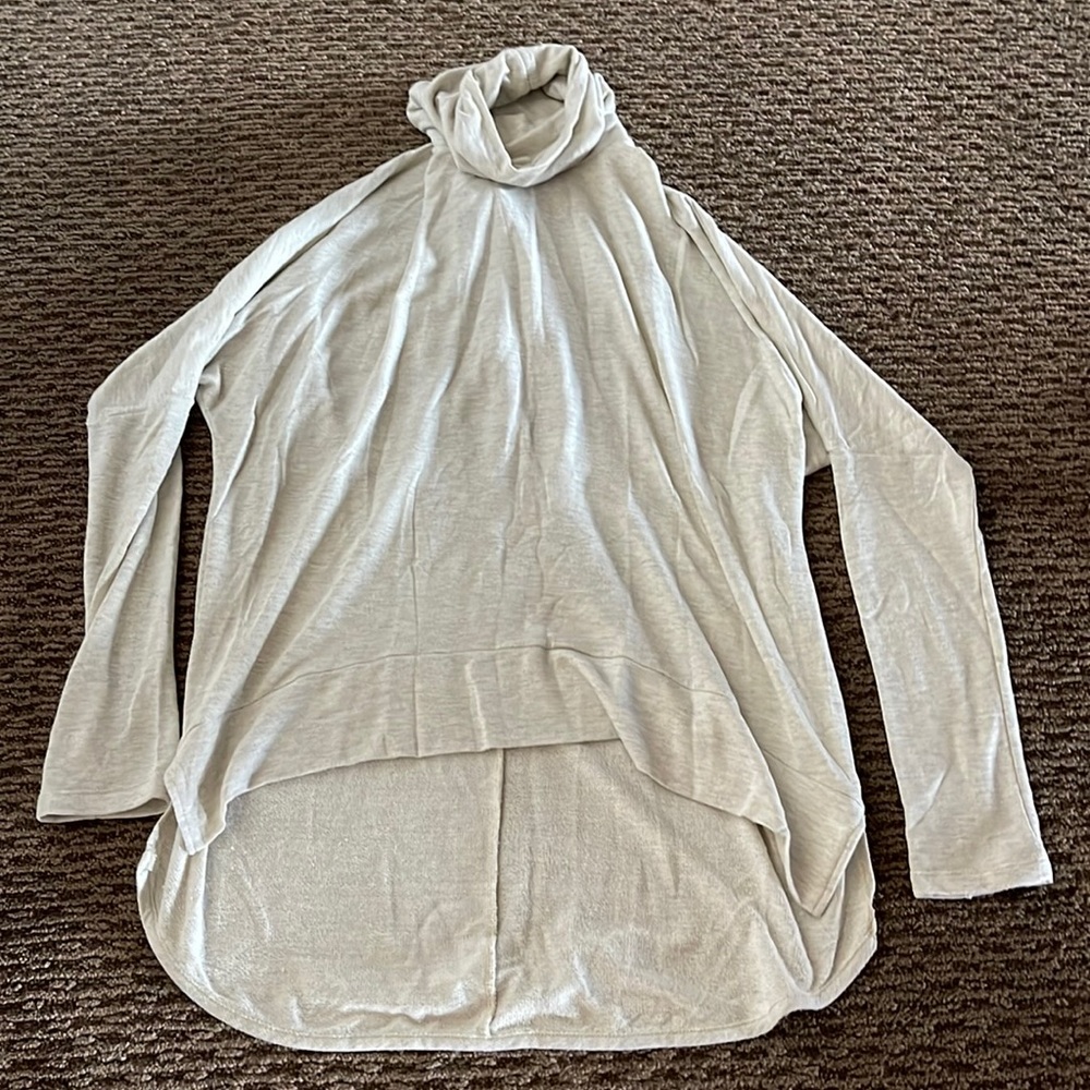 EUC Madison & Berkeley long sleeve sweater Size: L